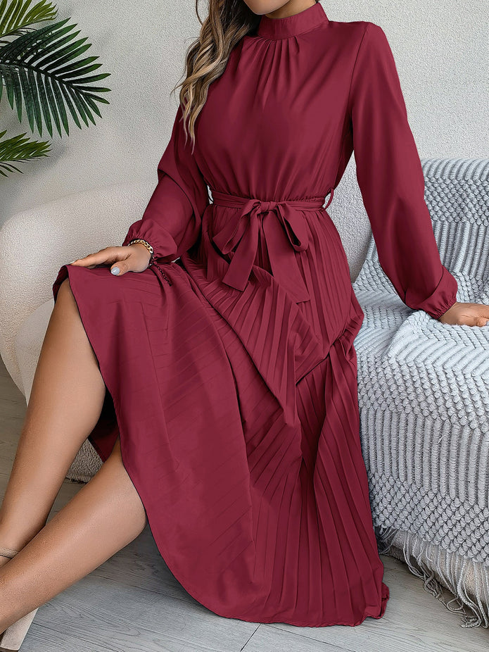 Bea | Elegancka sukienka LaFemme z golfem, długimi rękawami i plisowanym dołem Warschau Fashion Bordowy S