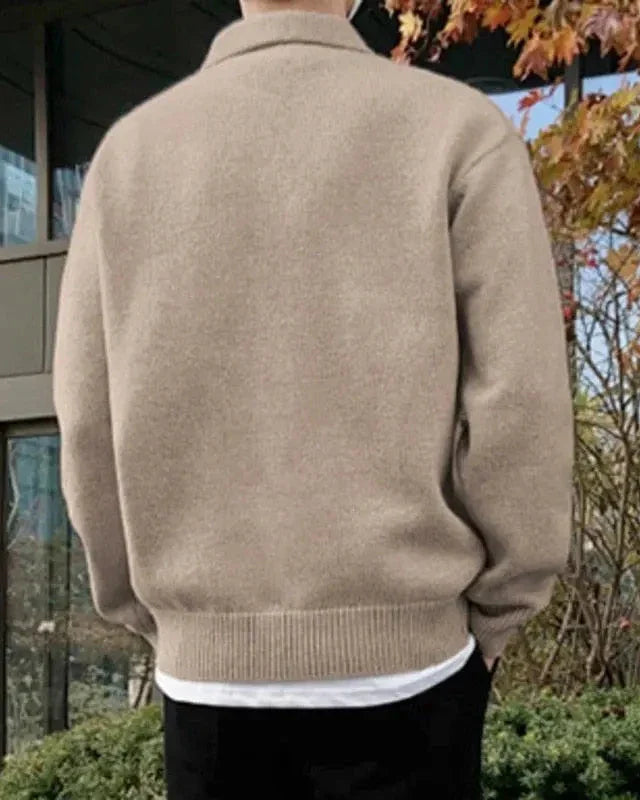 Sweter Wełniany z Półzamkiem