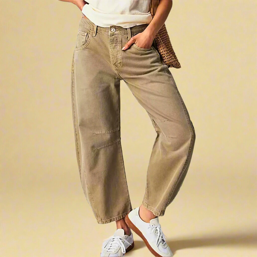 Cropped Jean z Detalami na Kolanach i Zapięciem na Guzik w Talii