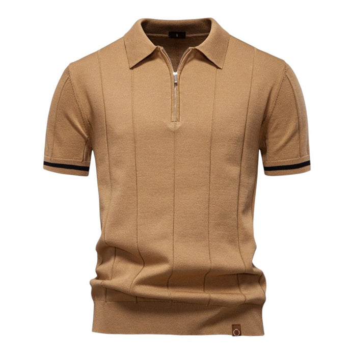 "Klasyczna męska koszulka polo" can be rewritten as "Męska koszulka polo w klasycznym stylu".