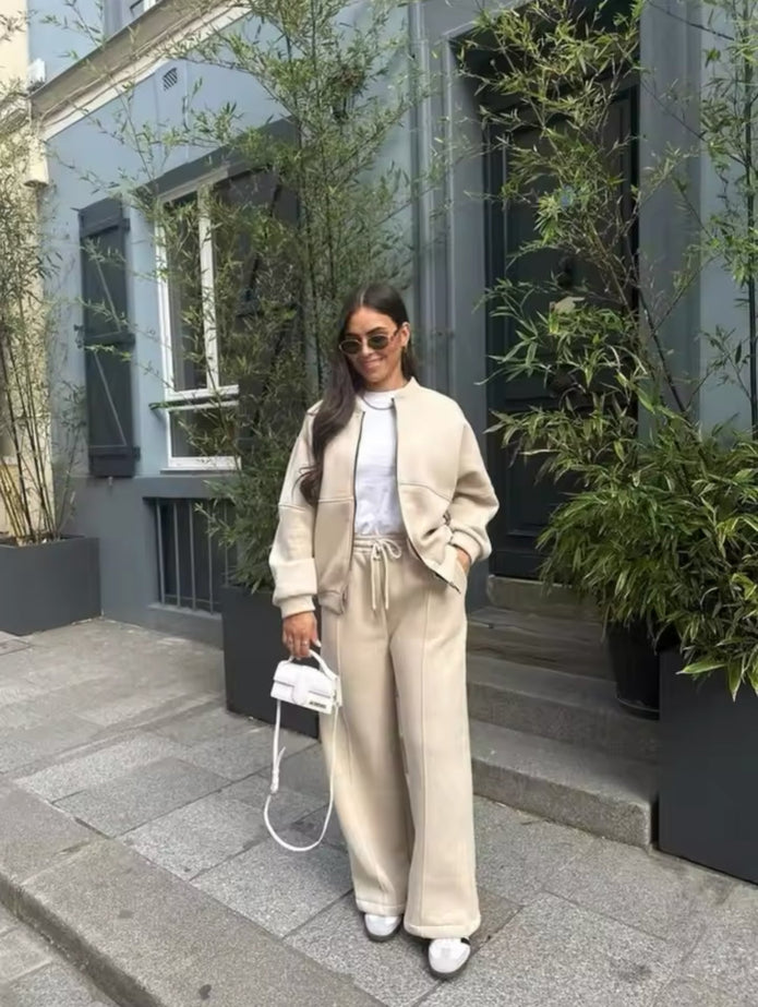 VICTORIA | Luksusowy Dres Eleganza Warschau Fashion Beżowy S