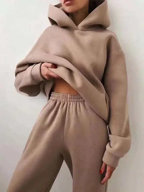 Komplet dresowy dla kobiet: bluza i spodnie dresowe
