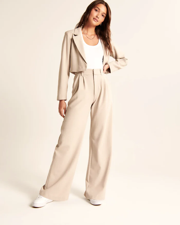 Maria - Beżowe spodnie na miarę z szerokimi nogawkami Pants Warschau Fashion