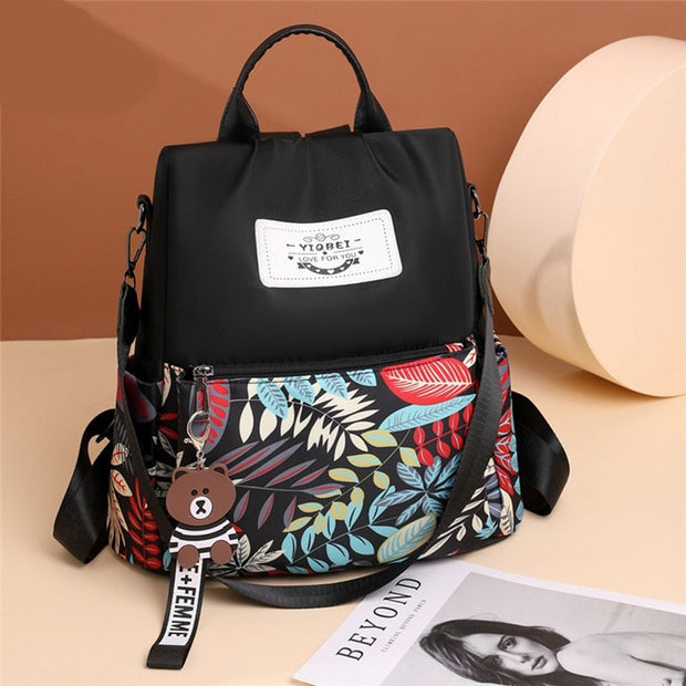 Stylowy plecak damski w kwiatowy wzór - idealny dla studentek, z regulowanymi paskami i praktycznymi kieszeniami women bags Warschau Fashion