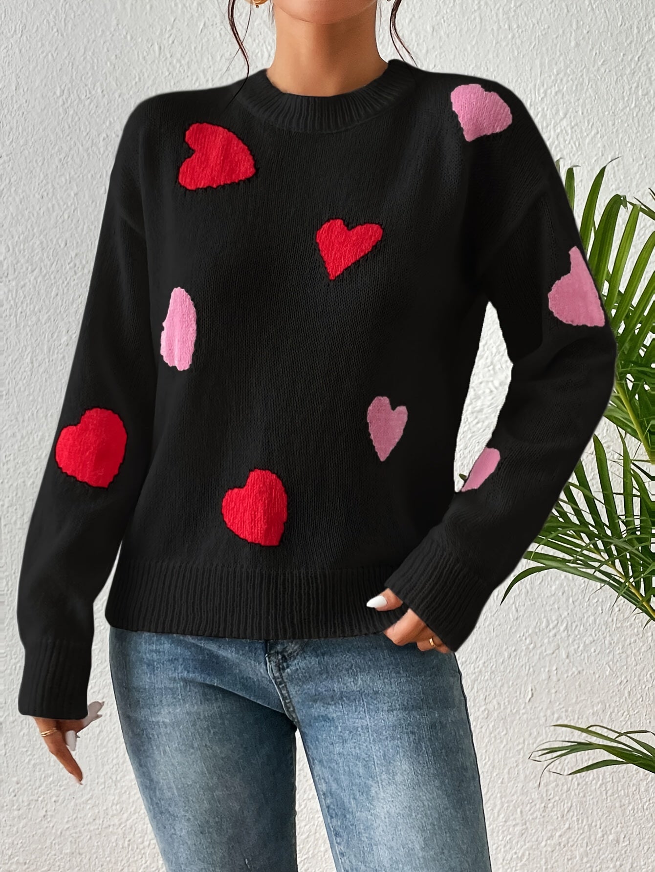 Elise | Damski sweter z okrągłym dekoltem i sercowym wzorem Warschau Fashion